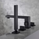 Black Bathtub Faucet, All-Copper Four-Piece Cold and Hot Water Mixer Tap, Split Type Tub-Side Shower Faucet, 360°Rotation Athroom Faucet Shower Set - Image 2